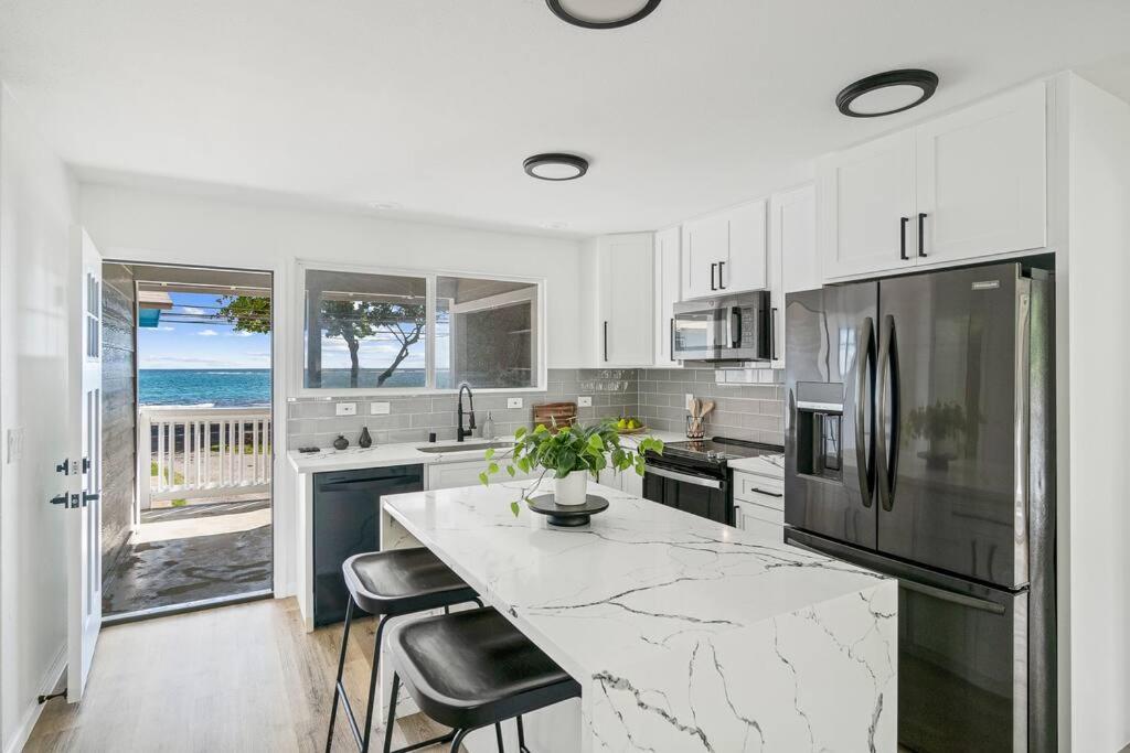 Serenity By The Sea Ultimate Beachfront Escape * Hau'ula